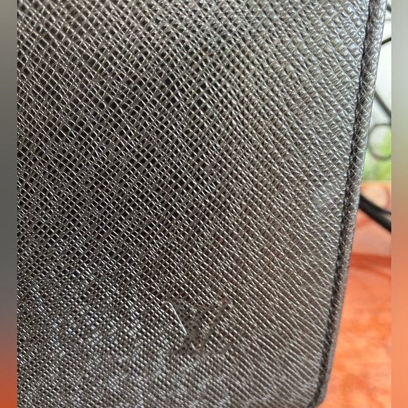 Louis Vuitton Robusto Taiga Leather Unisex Briefcase/Document/Laptop Bag - Picture 3 of 15